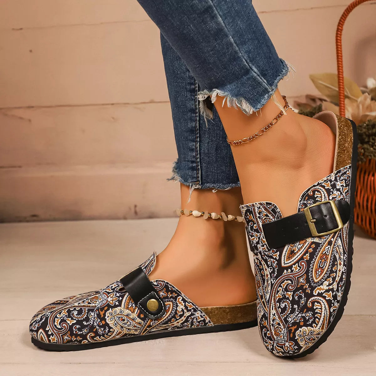 Round Toe Flats Slip-Ons