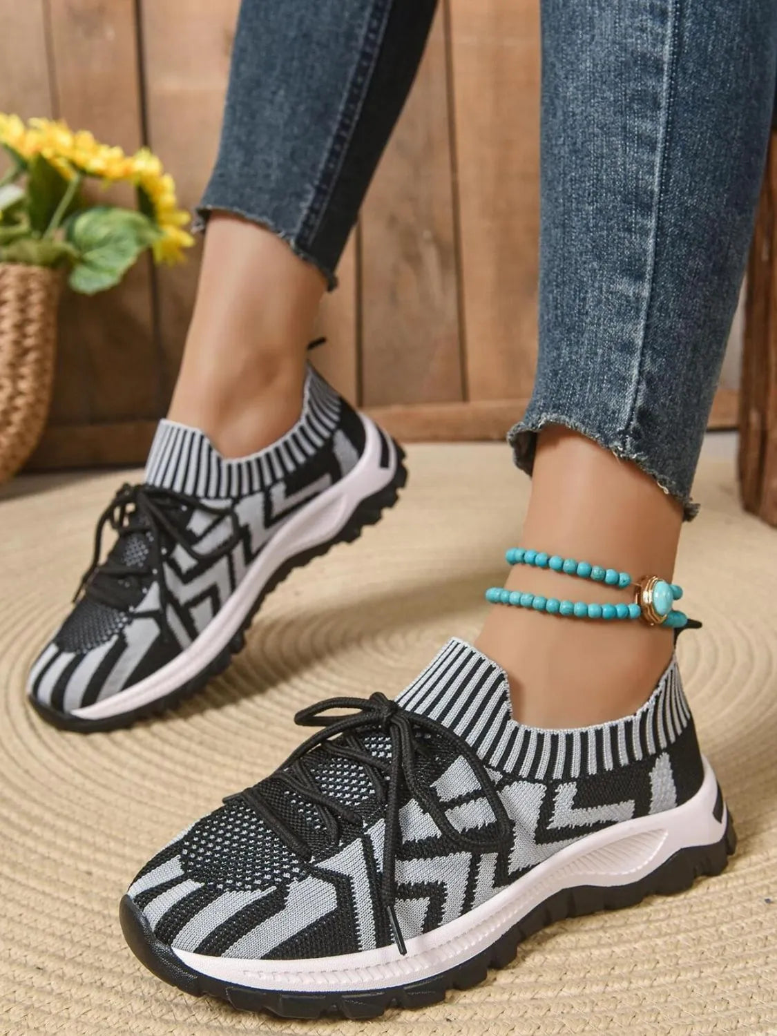 Mesh Knit Lace Up Athletic