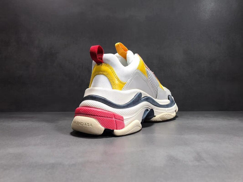BALENCIAGA TRIPLE S SNEAKER