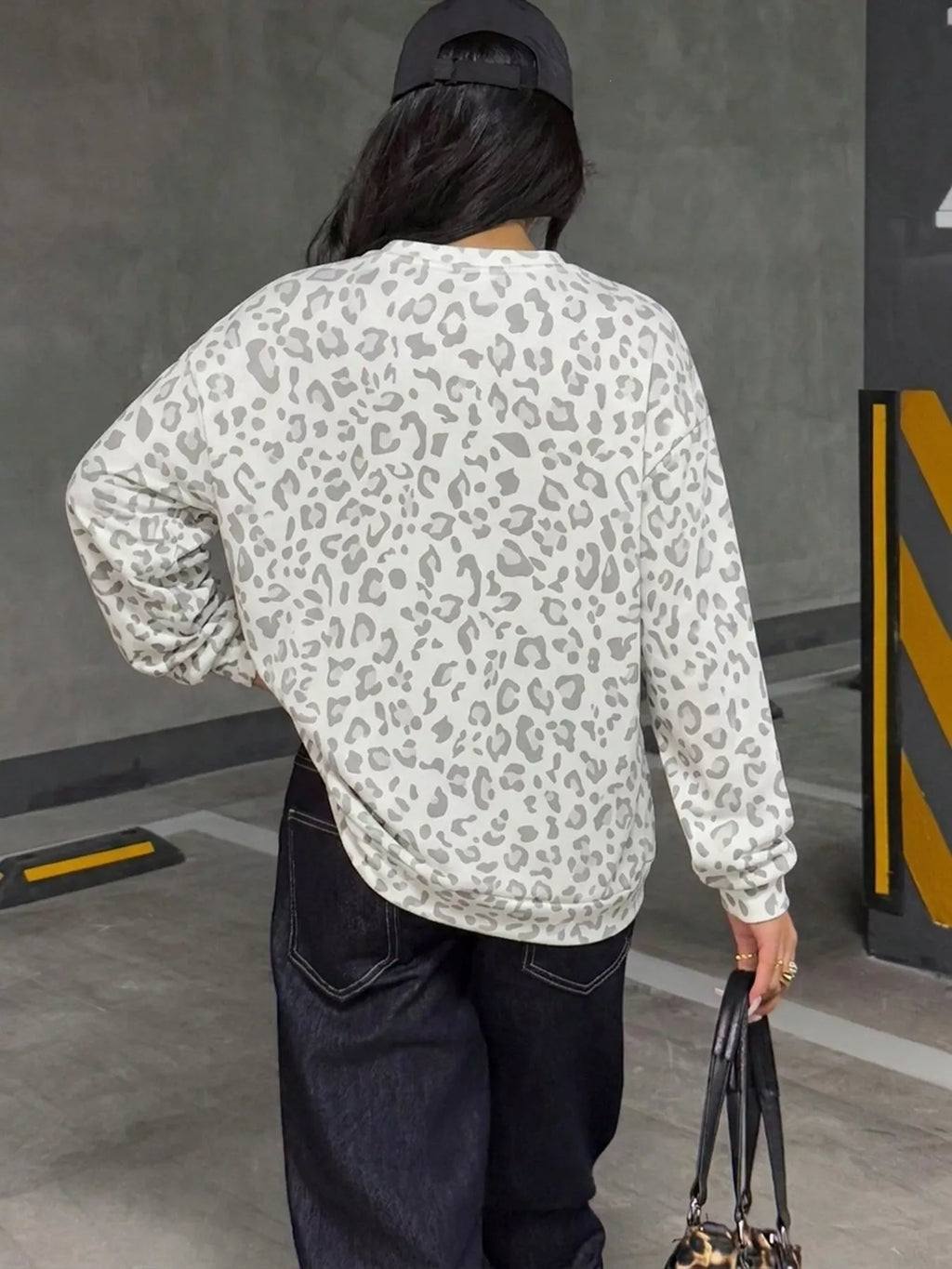 Leopard Print Crew Neck Sweatshirt