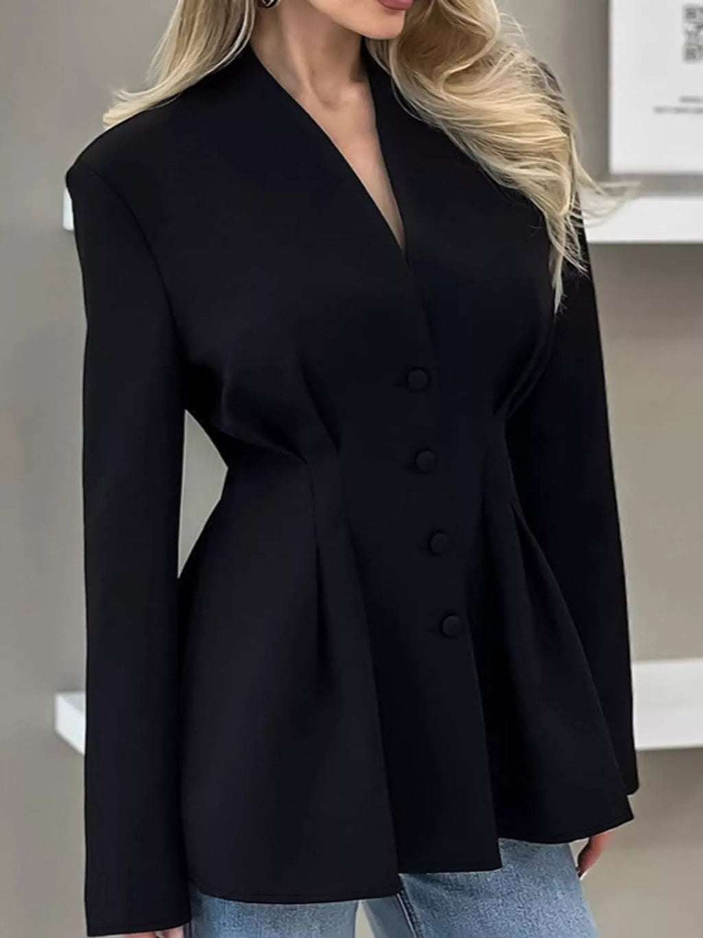 V-Neck Pleated Waist Slim-Fit Blazer