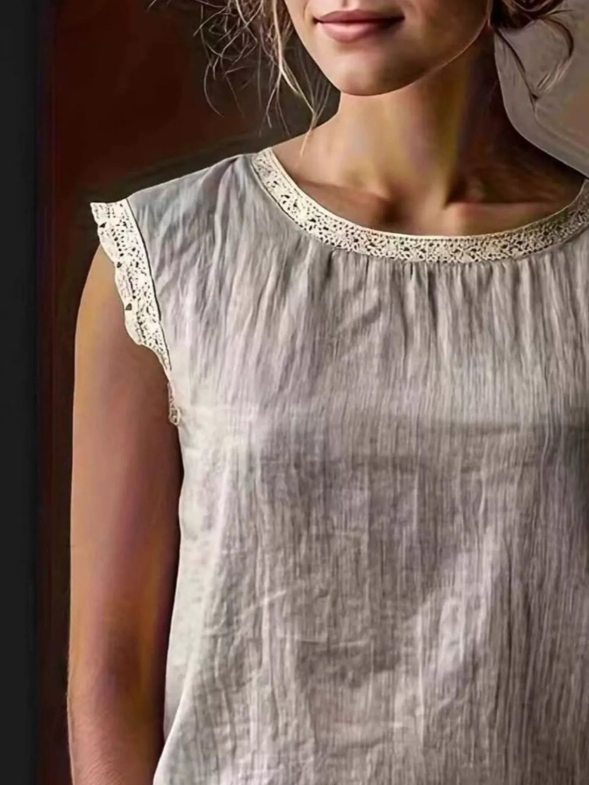 Lace Trim Round Neck Sleeveless Blouse