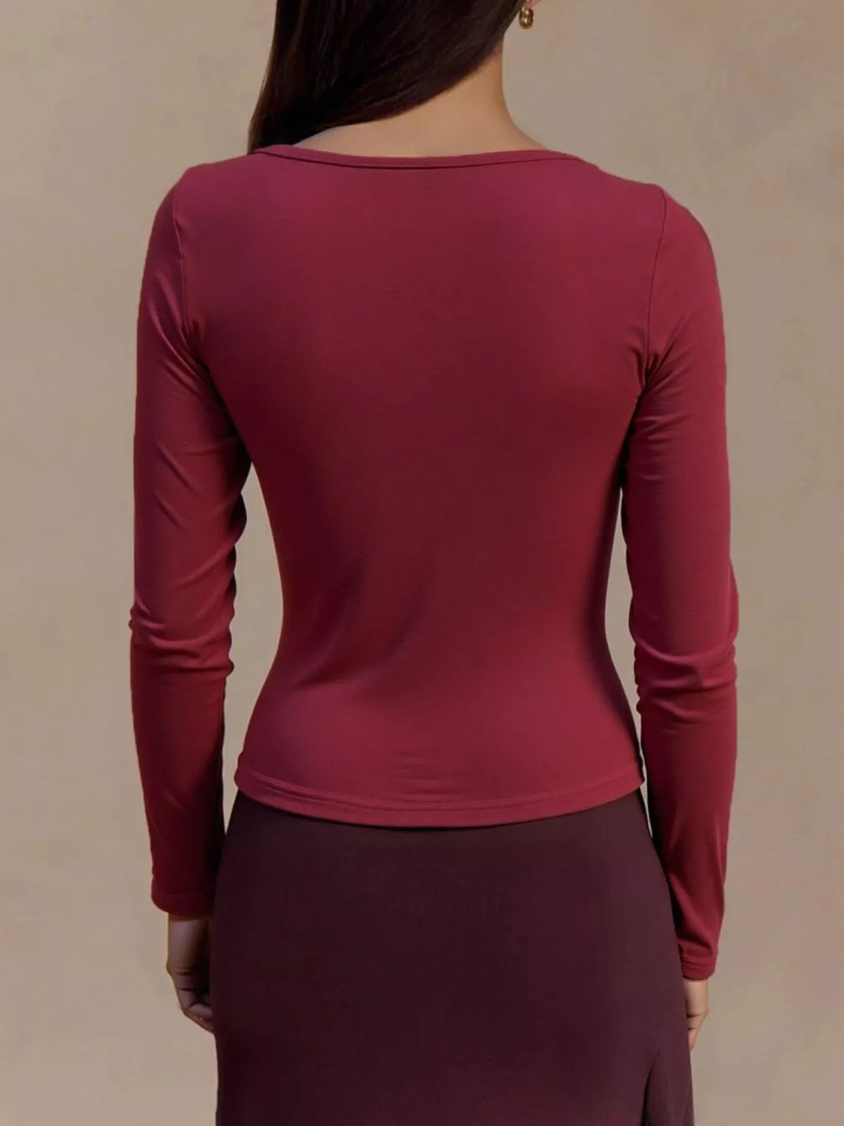 Elegant V-Neck Long Sleeve T-Shirt with Gold Ring Detail