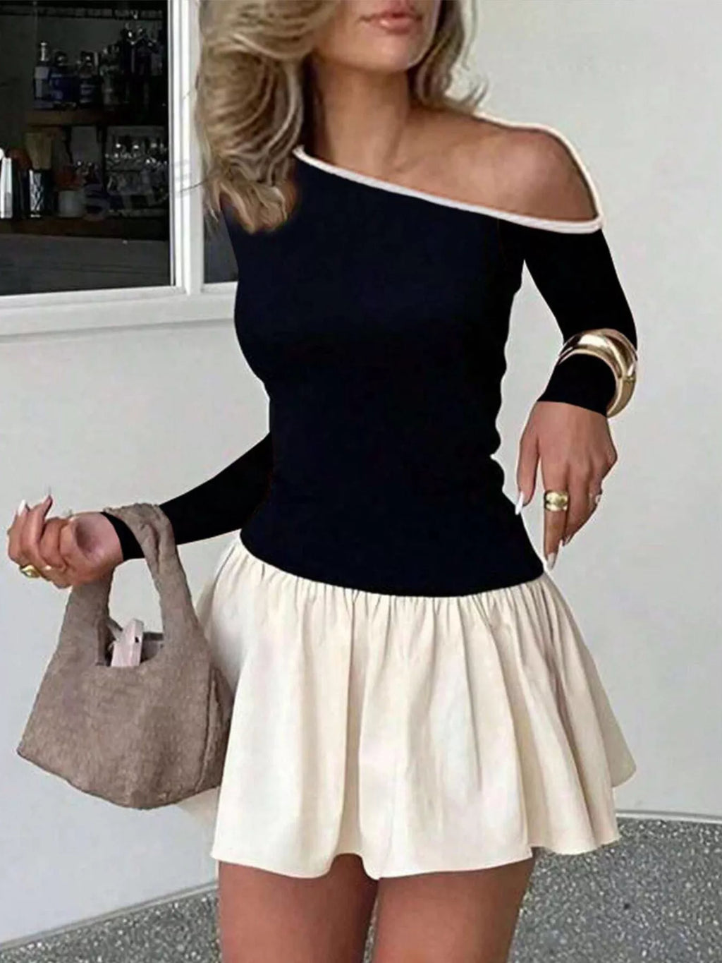 Contrast Trim One Shoulder Top