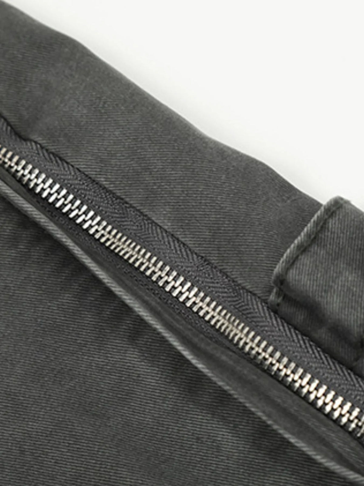 Men's Cargo Wide-Leg Jeans