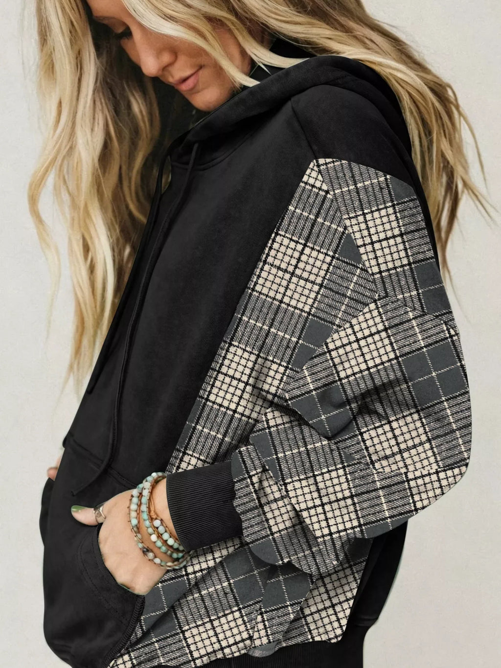 Plaid Sleeve Drawstring Pocket Hoodie