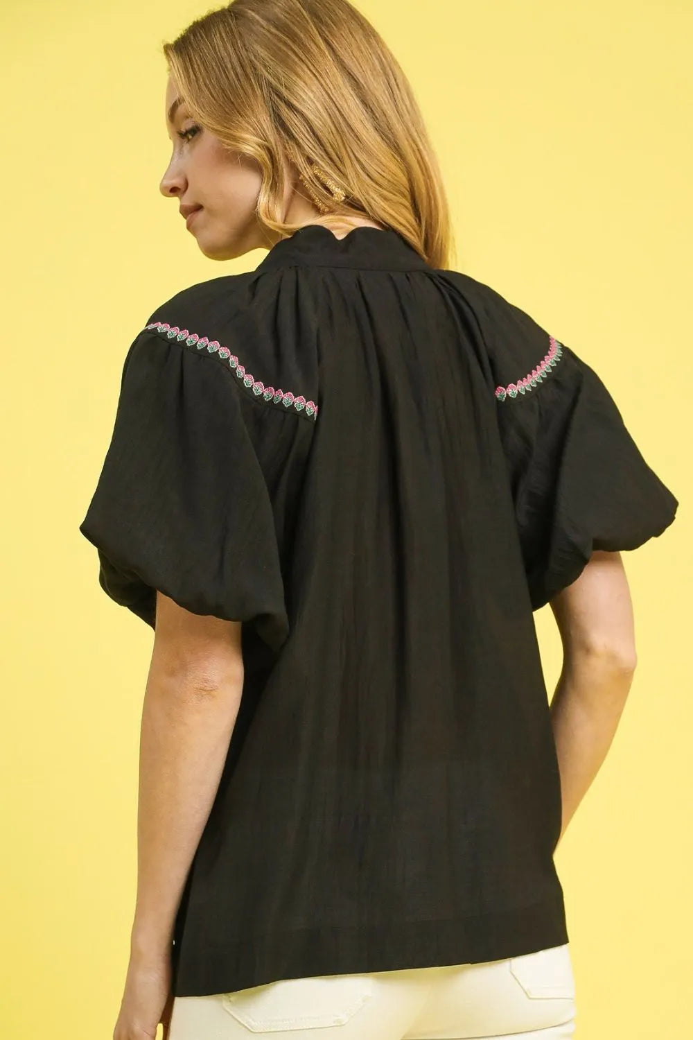Umgee Floral Embroidered Puff Sleeve Blouse