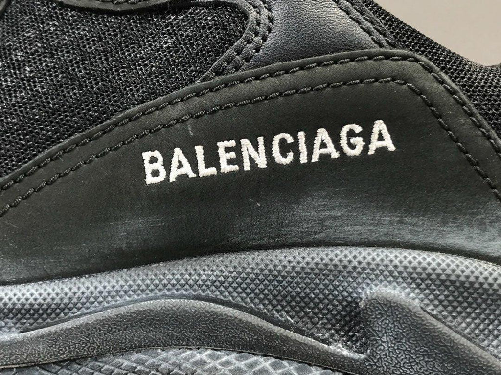 BALENCIAGA TRIPLE S SNEAKER