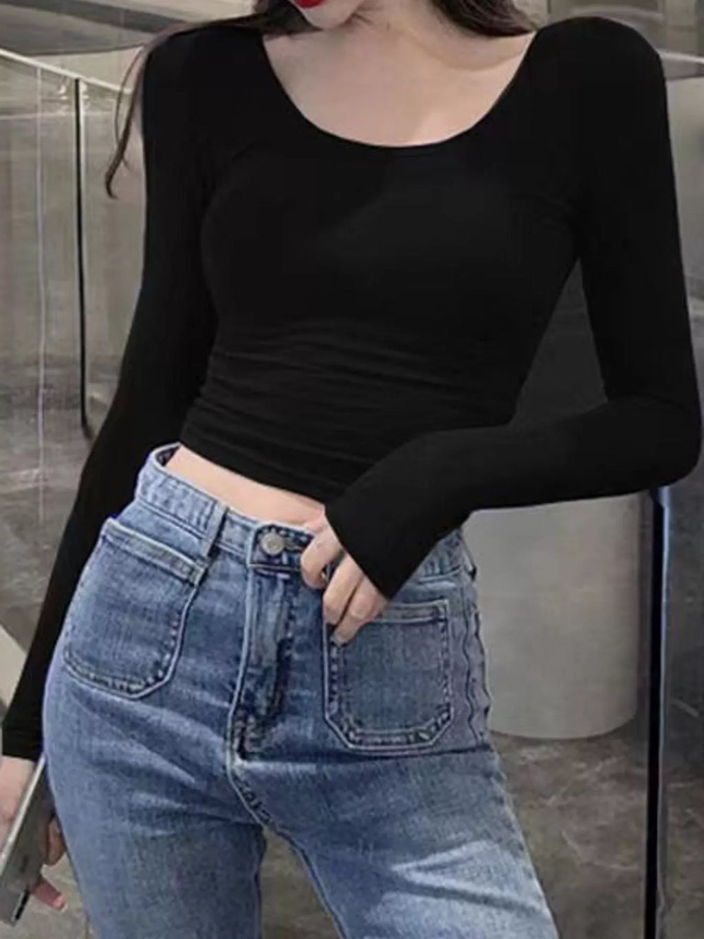 Slim-Fit Long Sleeve U-Neck Cropped T-Shirt