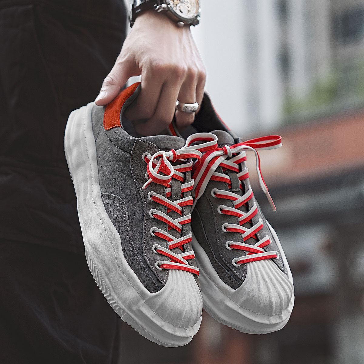 LQ225 EMA 11 Sneakers