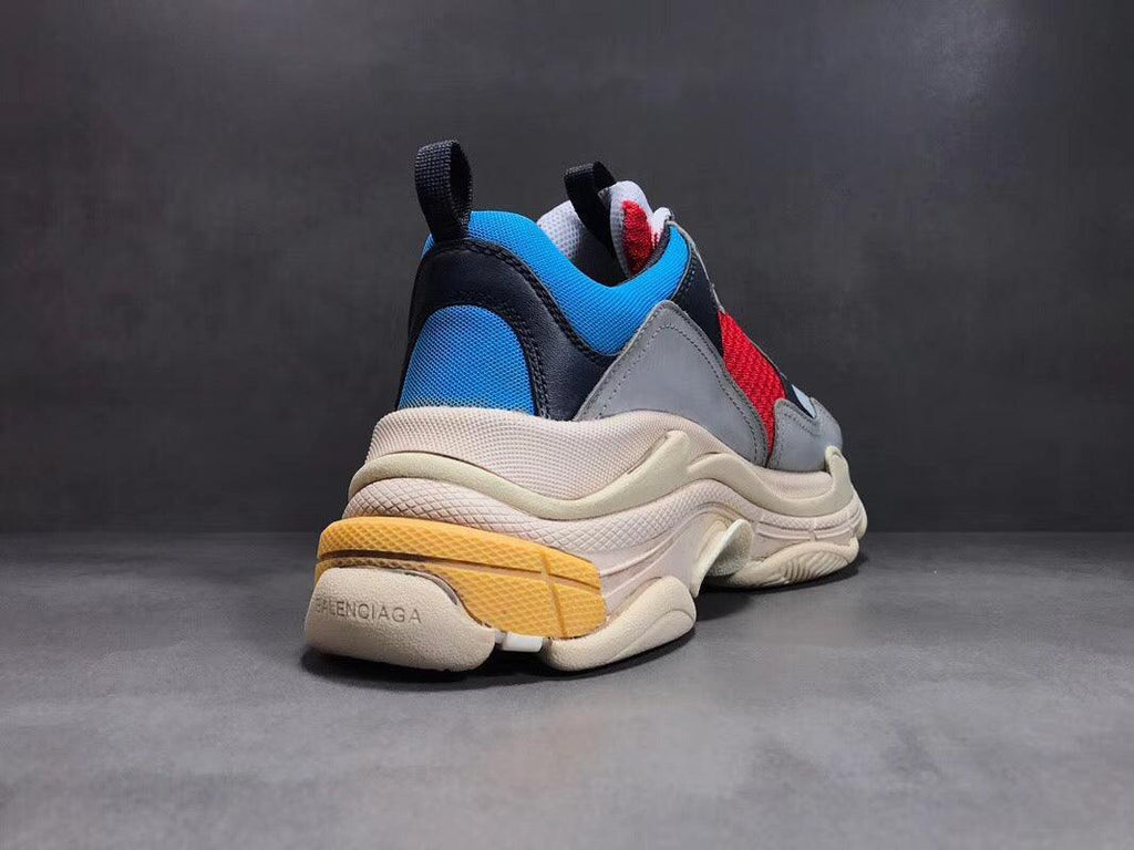 BALENCIAGA TRIPLE S SNEAKER