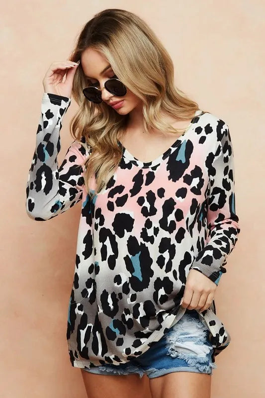 BiBi Gradation Leopard Print Soft Knit Deep U Neck Top
