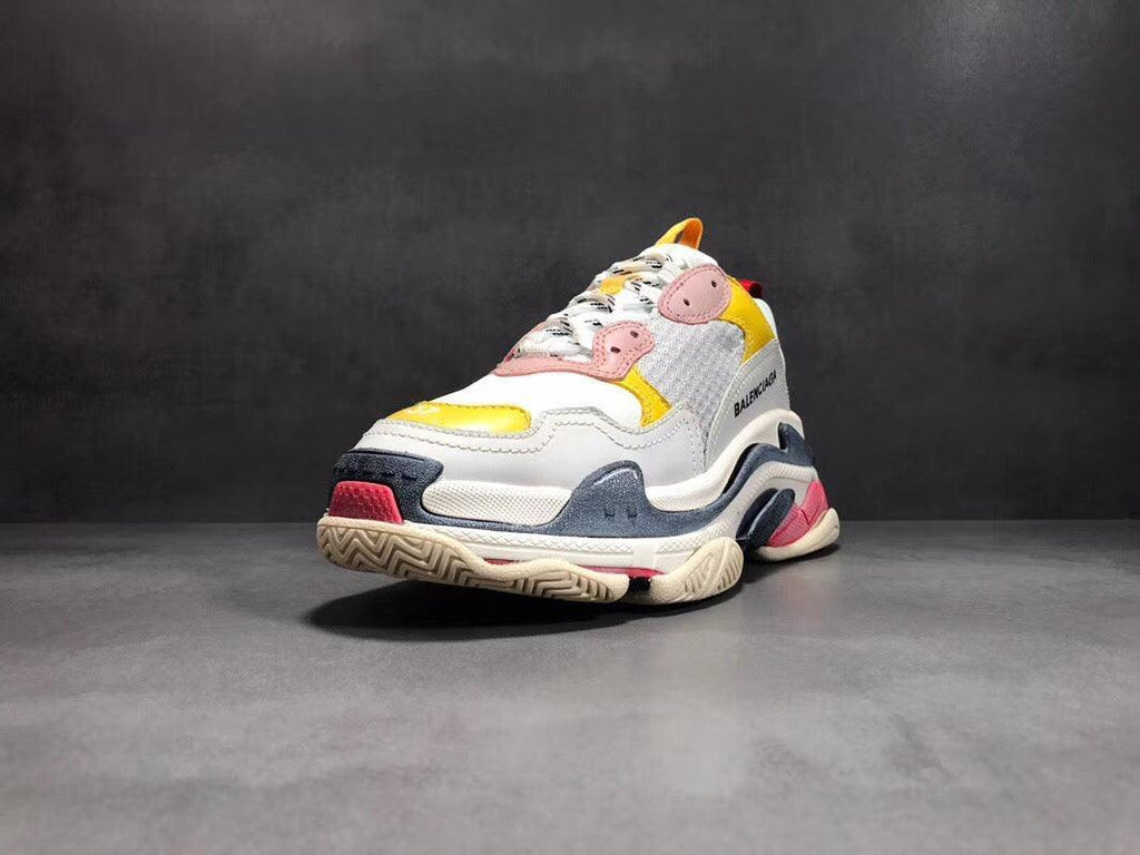 BALENCIAGA TRIPLE S SNEAKER