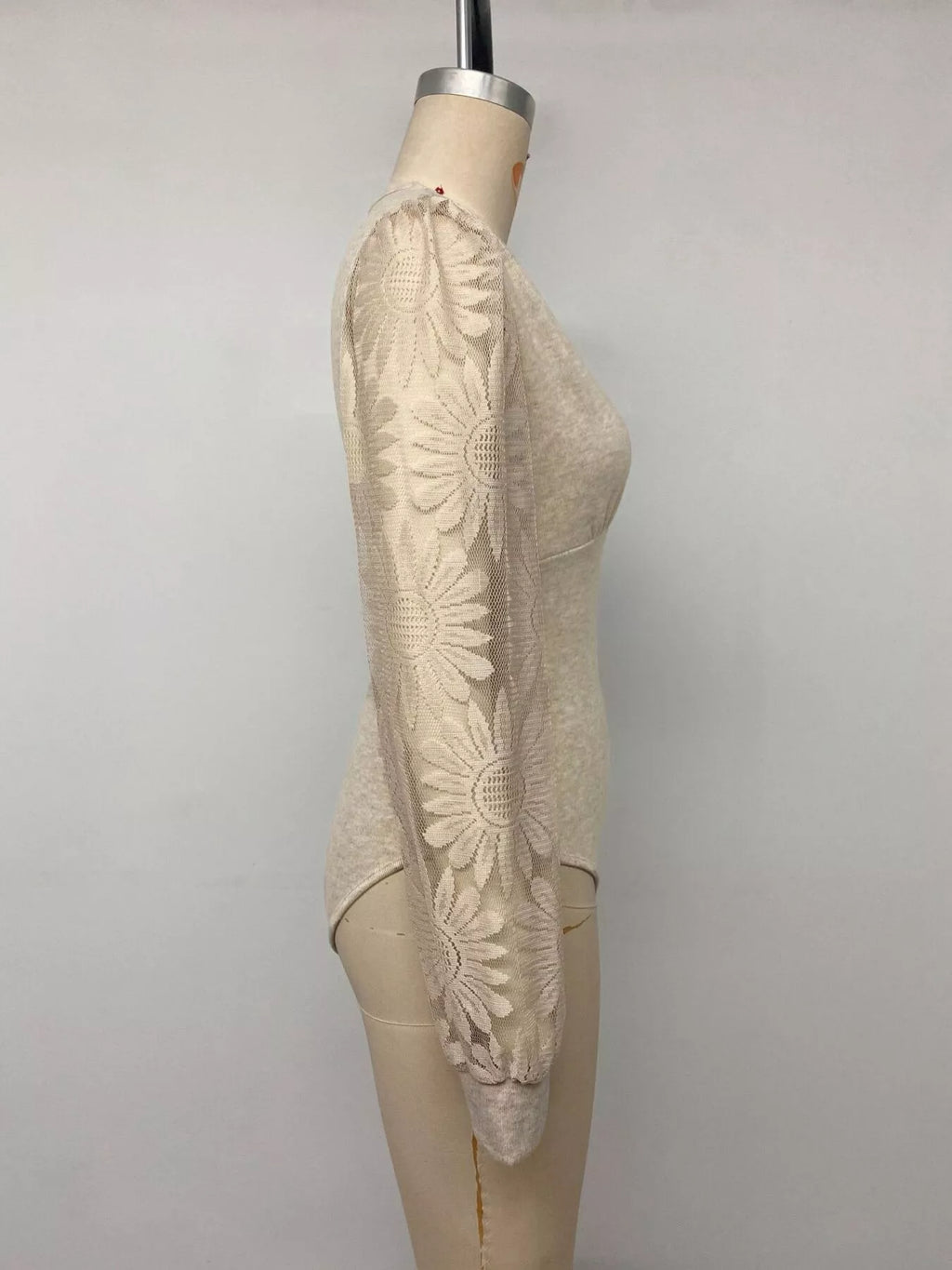 V-Neck Lace Trim Floral Mesh Sleeve Bodysuit