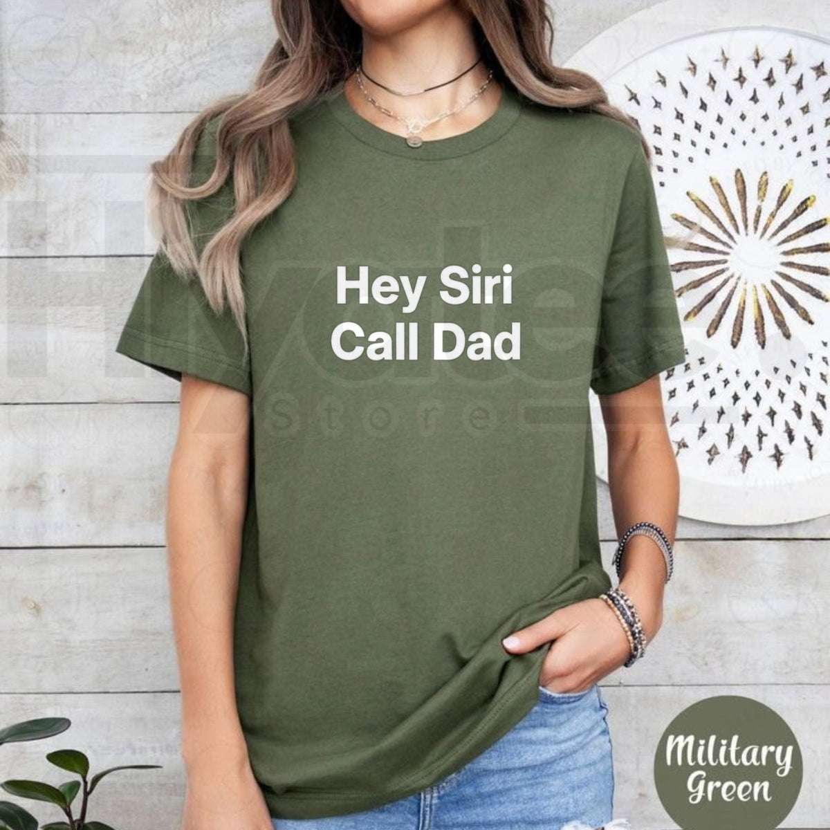 Hey Siri Call Dad T-Shirt – Funny Father's Day Graphic Tee