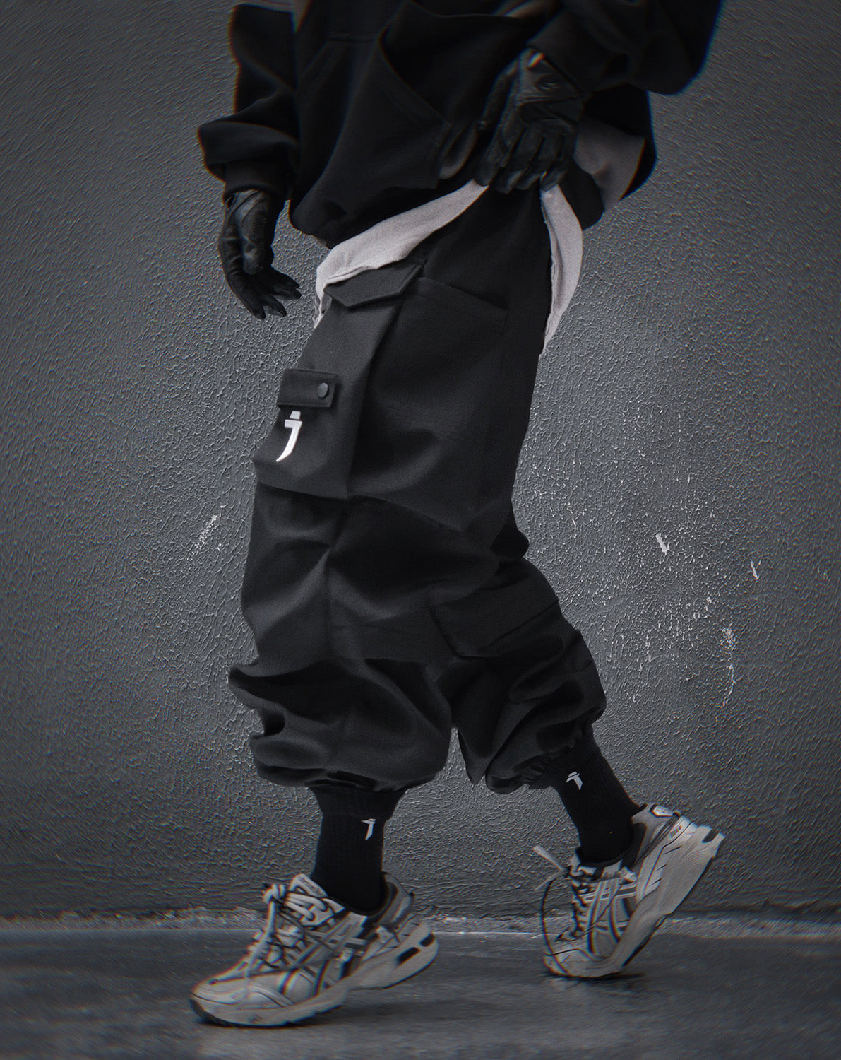 HiP42 Black Techwear Joggers