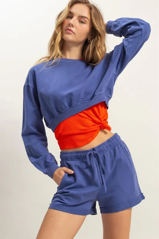 Cropped Crew Neck Sweatshirt with Long Sleeves