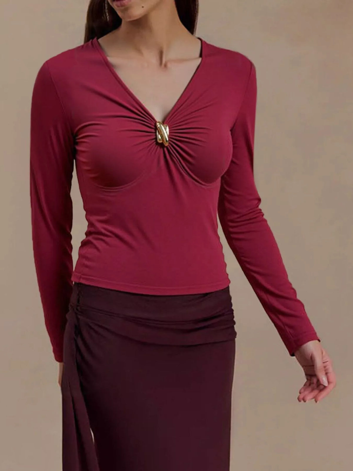 Elegant V-Neck Long Sleeve T-Shirt with Gold Ring Detail