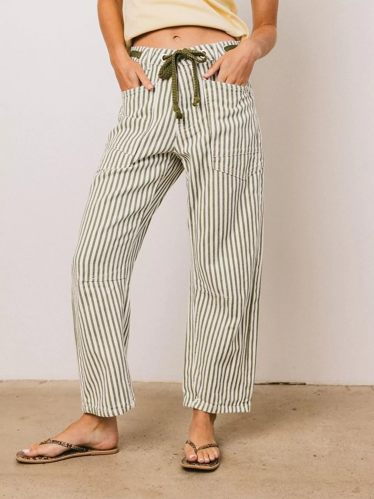 Drawstring Wide Leg Cropped Jeans