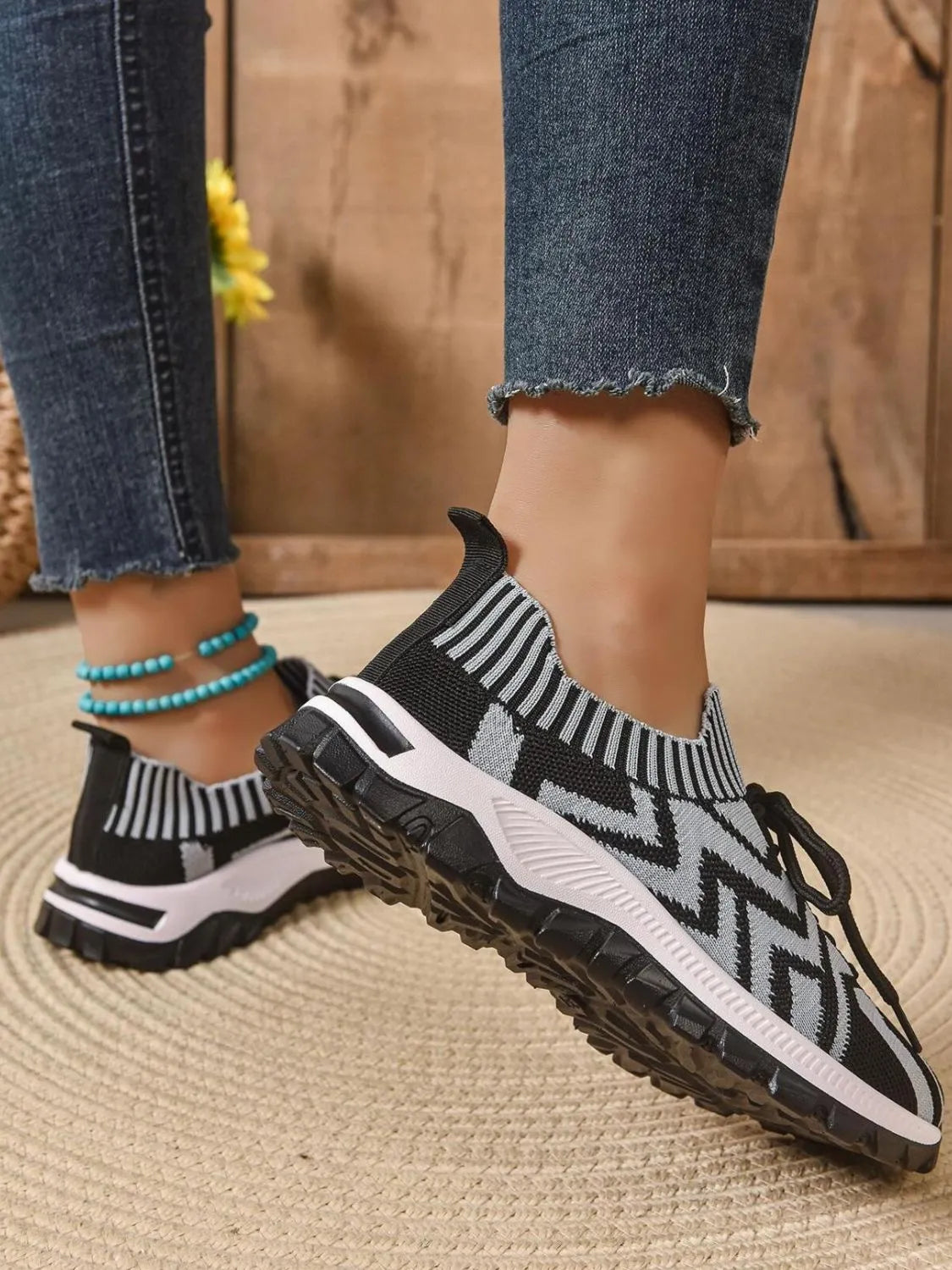 Mesh Knit Lace Up Athletic