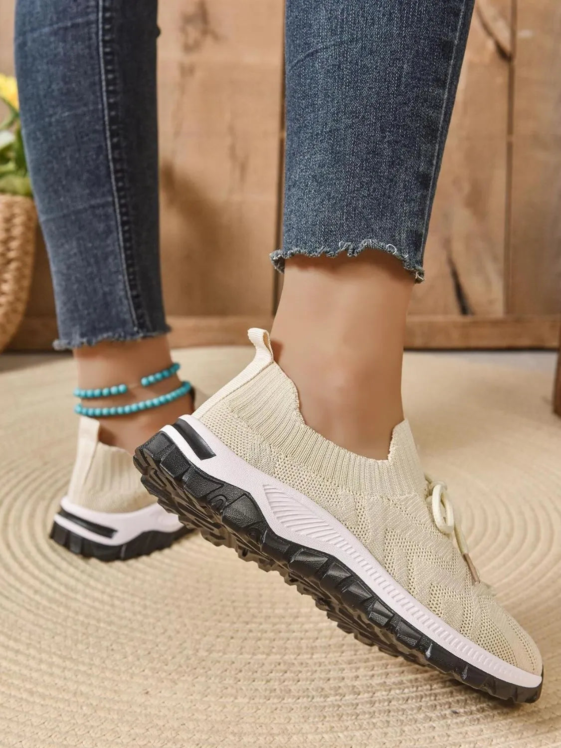 Mesh Knit Lace Up Athletic