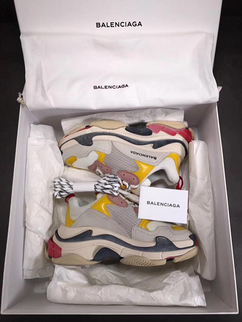BALENCIAGA TRIPLE S SNEAKER
