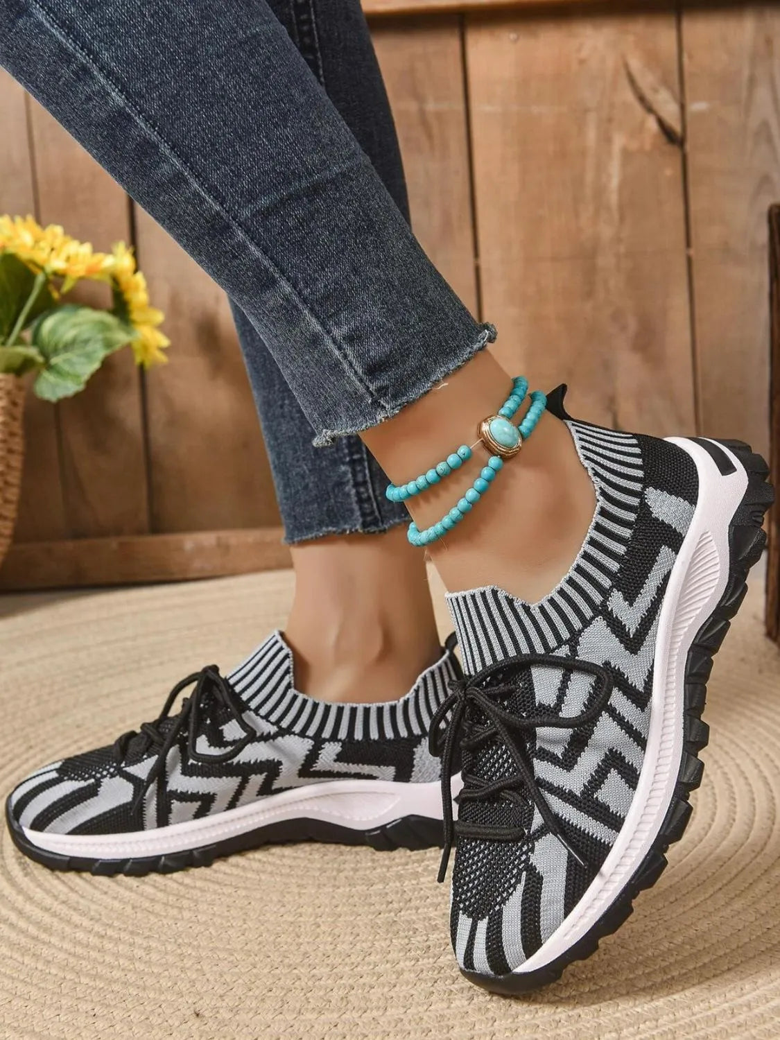 Mesh Knit Lace Up Athletic