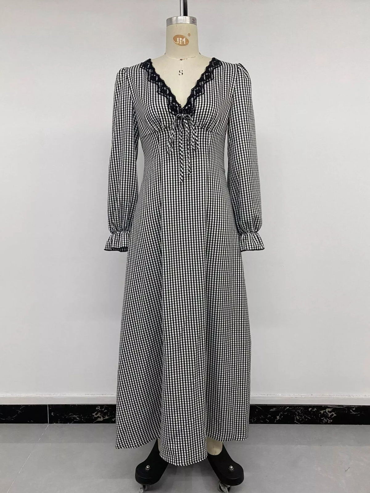 Gingham Lace-Trim V-Neck Long Sleeve A-Line Maxi Dress