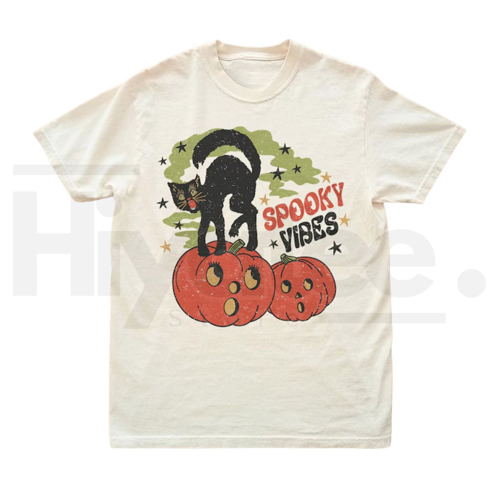 80s Vintage Inspired Halloween Cat Mom T-Shirt – Retro Pumpkin Spooky Season Tee