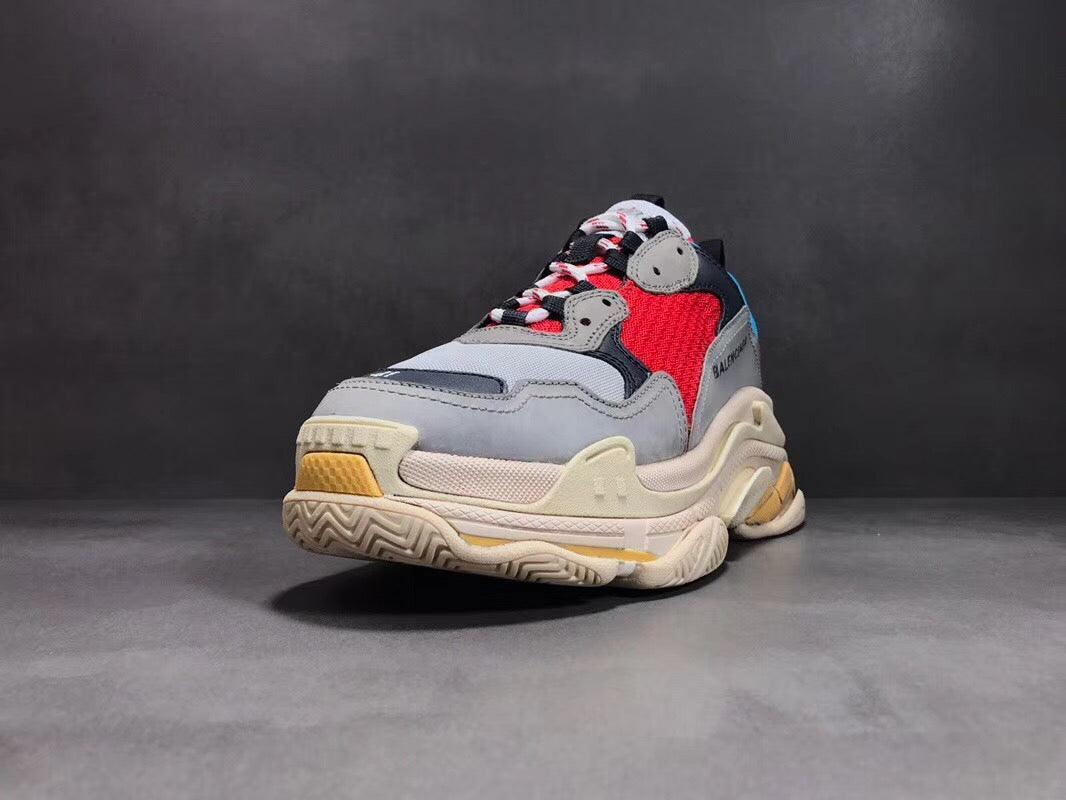 BALENCIAGA TRIPLE S SNEAKER