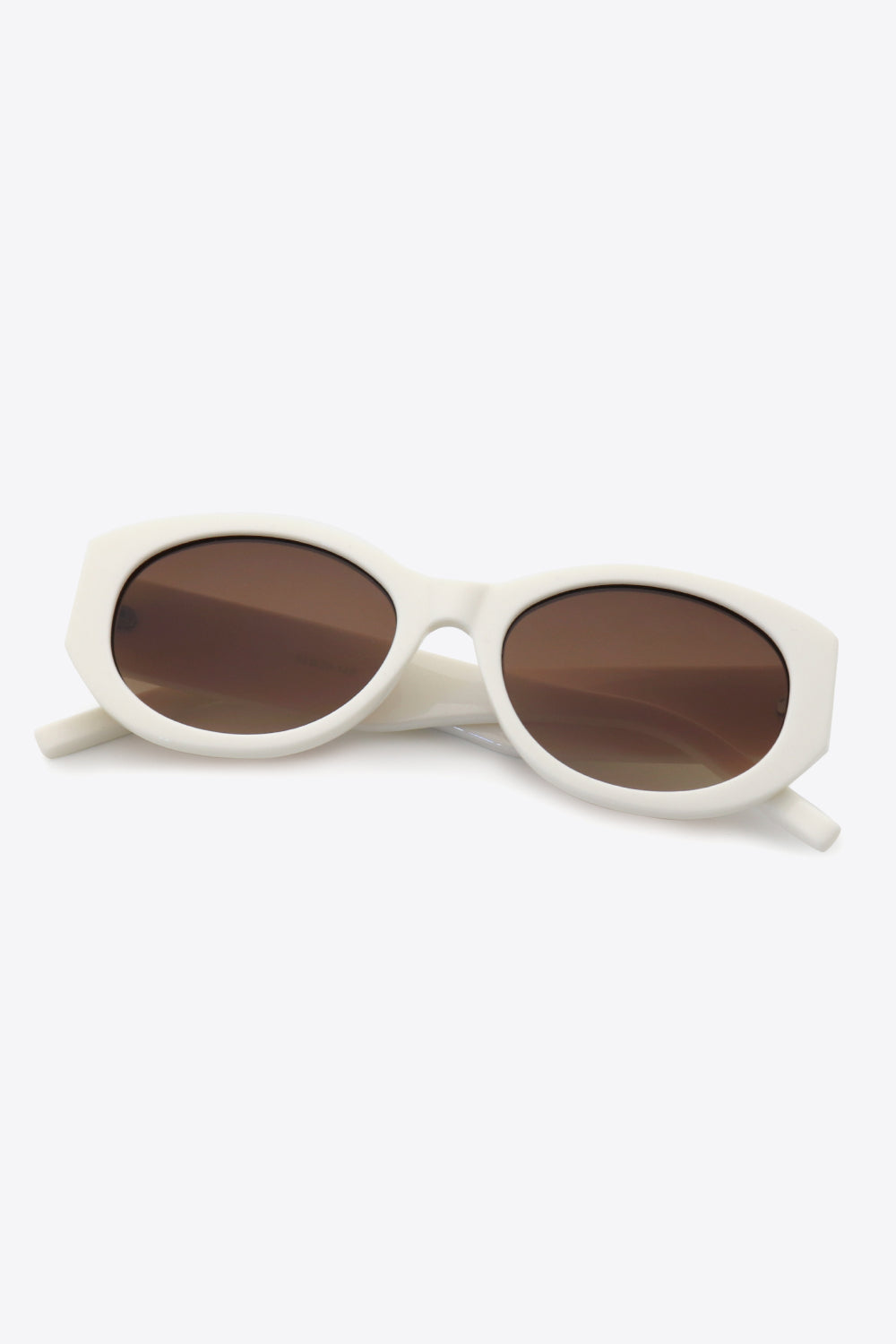 UV400 Polycarbonate Oval Sunglasses with Brown Lenses