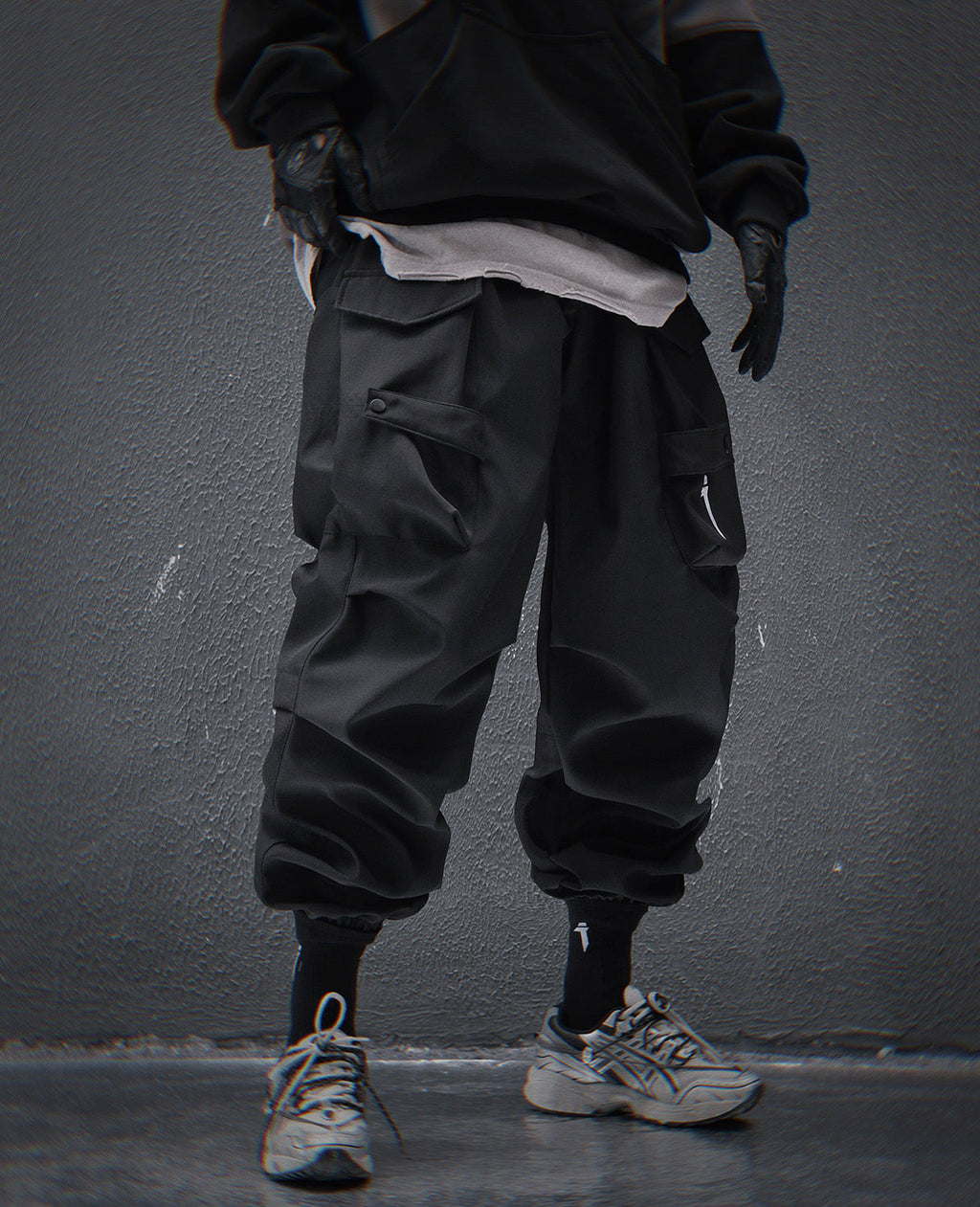 HiP42 Black Techwear Joggers