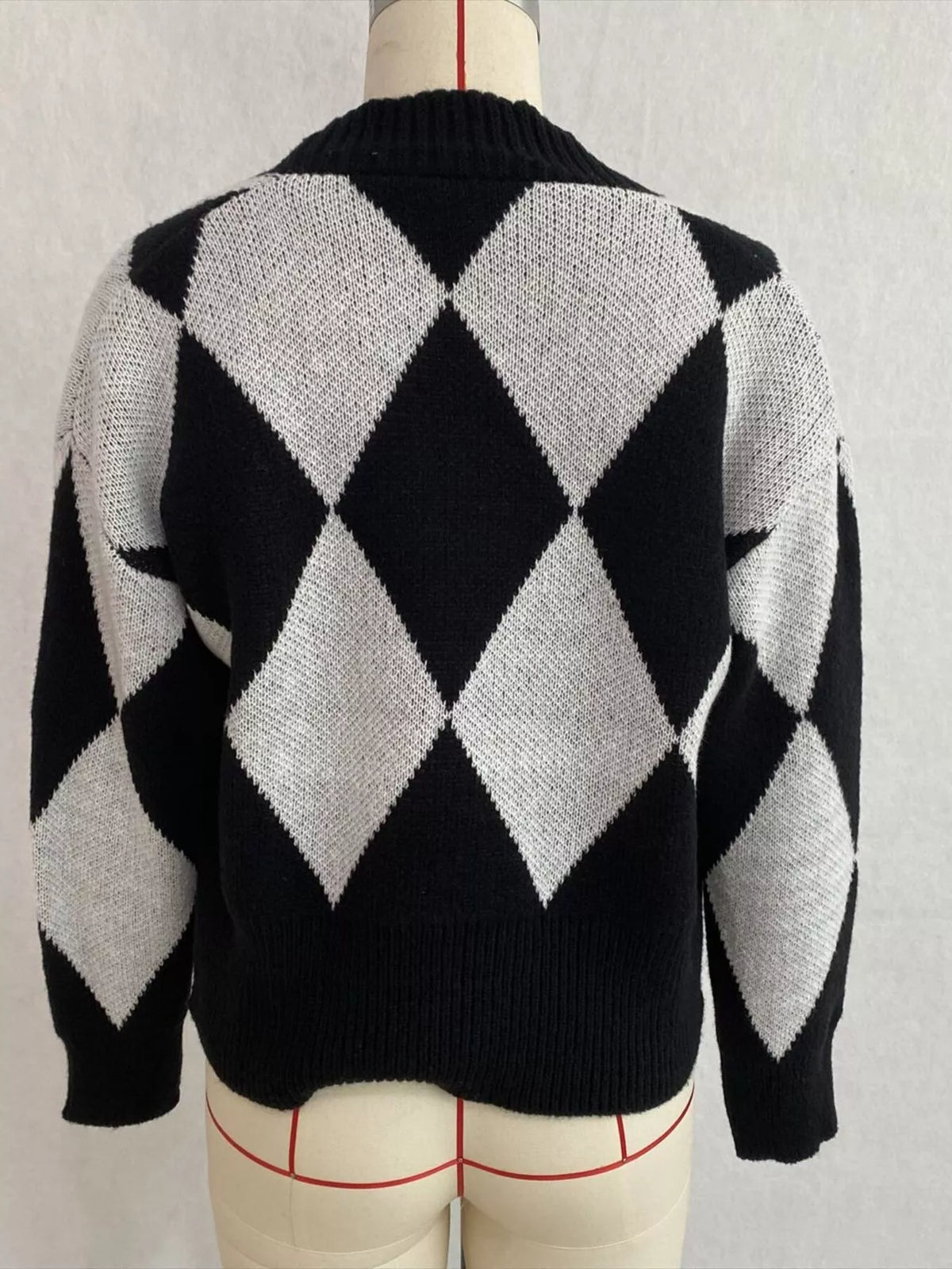 Argyle Pattern V-Neck Button-Down Cardigan