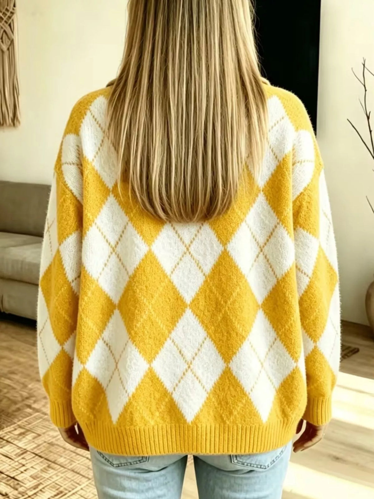 Argyle Pattern Collared Pullover Sweater