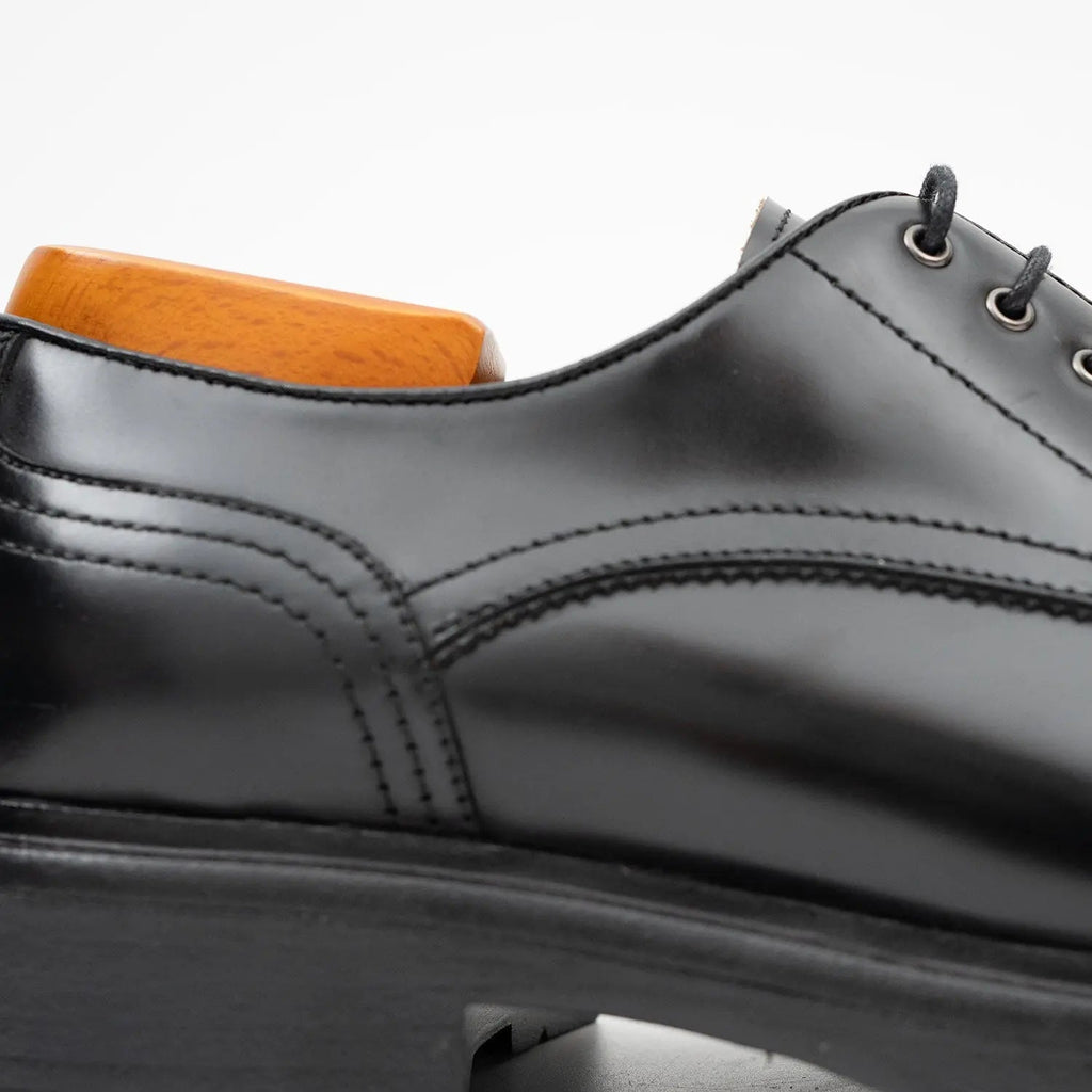 Black Plain-Toe Cow Leather Derby Shoes