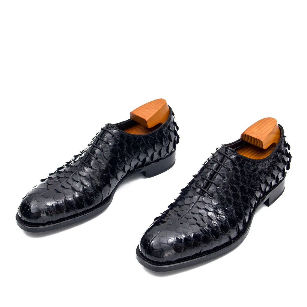 Black Plain-Toe Oxford Shoes with Scale-Pattern Texture