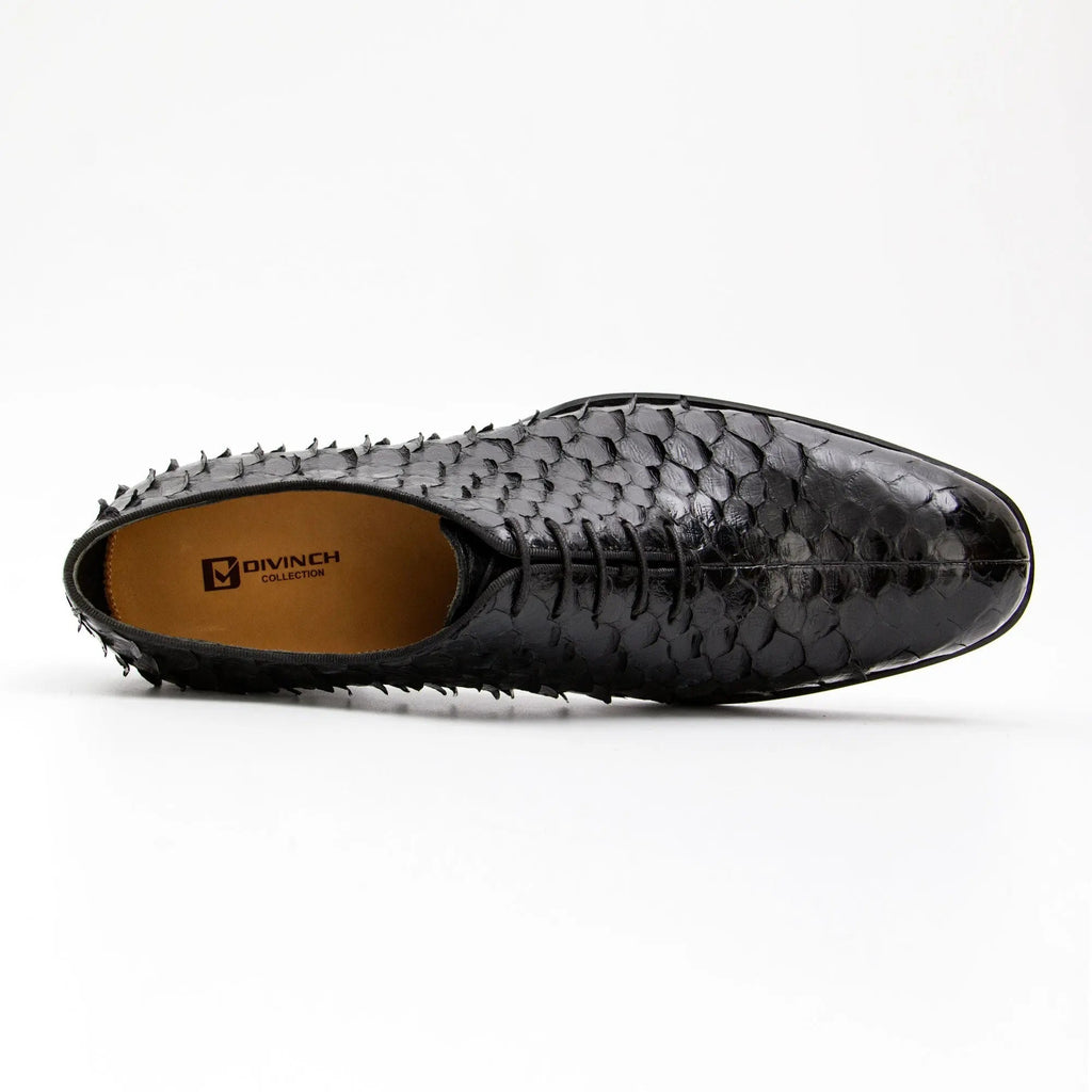 Black Plain-Toe Oxford Shoes with Scale-Pattern Texture