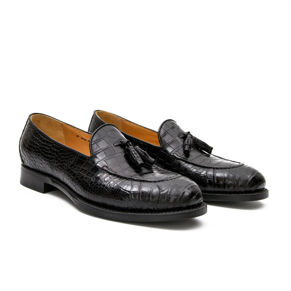 Black Scale-Pattern Tassel Loafers with Apron Toe