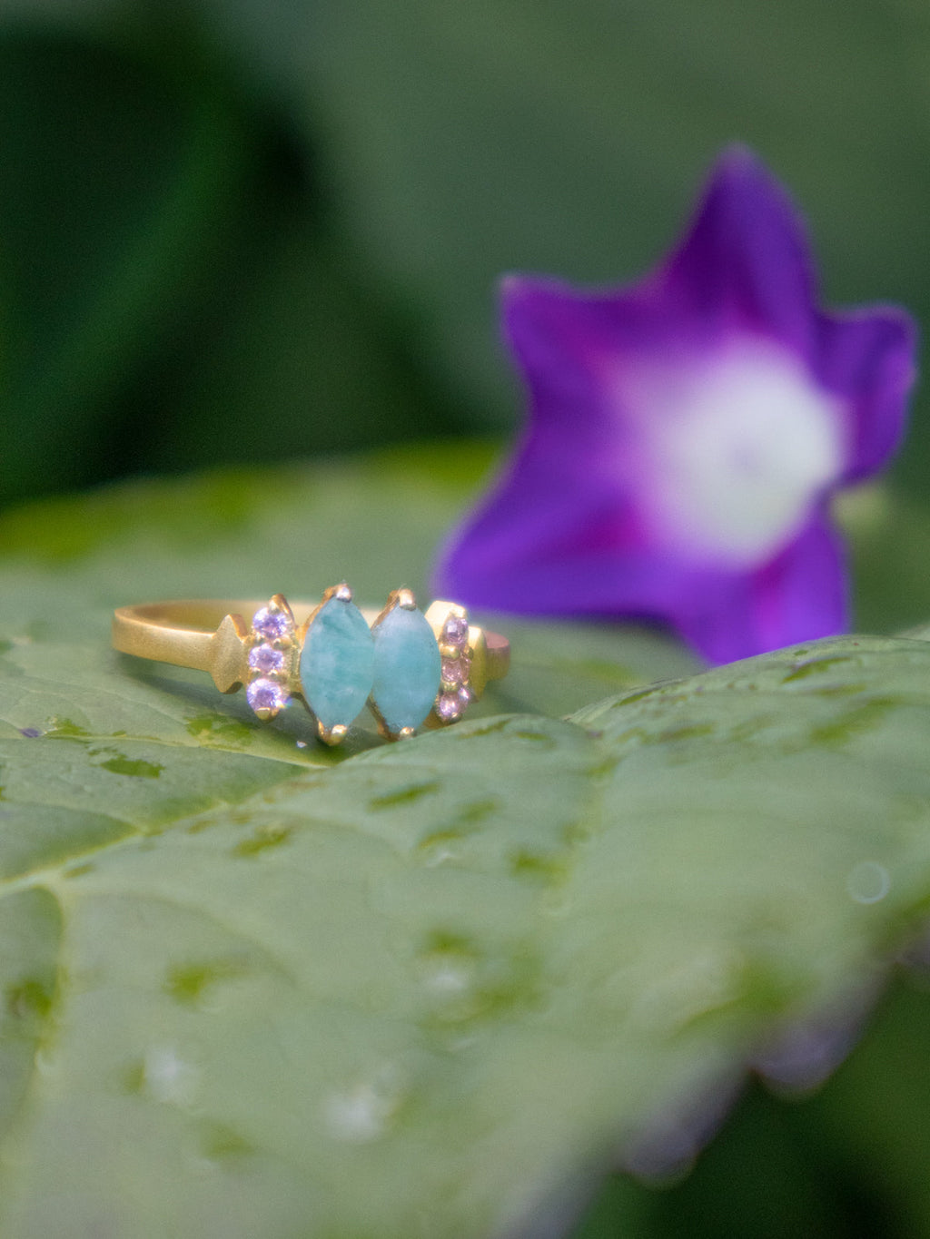 Bitty Leaf Ring