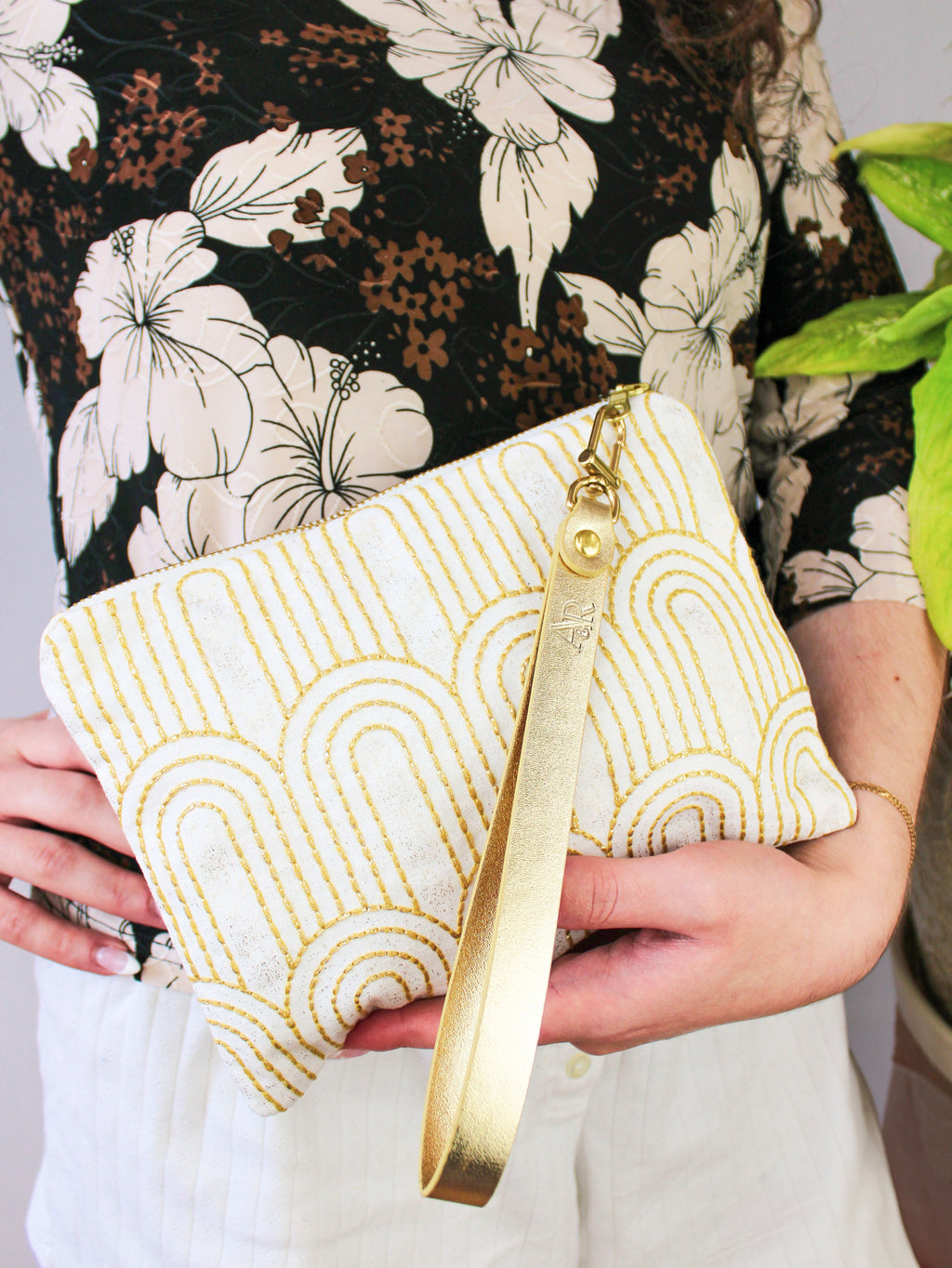 Art Deco Embroidered Gold and White Wristlet Purse