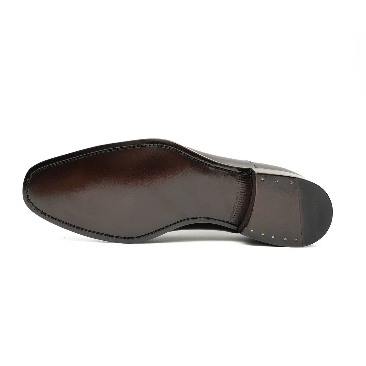 Cap-Toe Oxford Shoe with Tapered Squared Toe