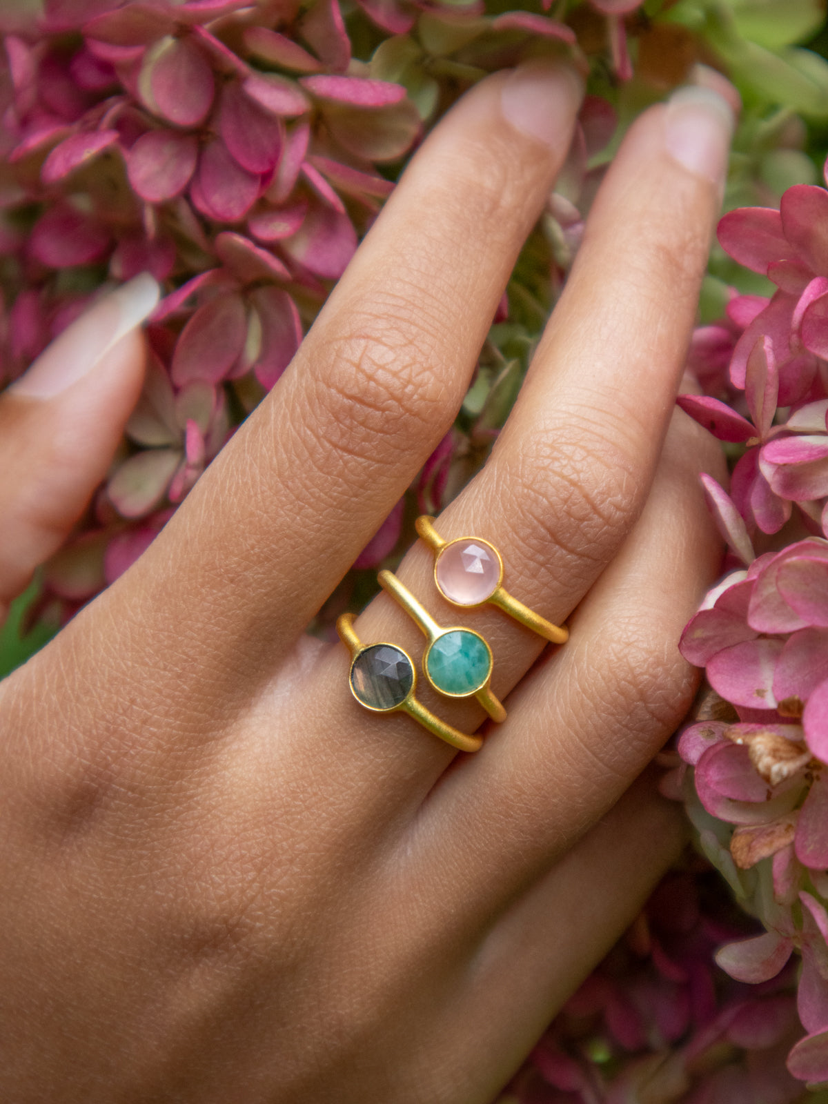 Mini Pebble Ring - Gold