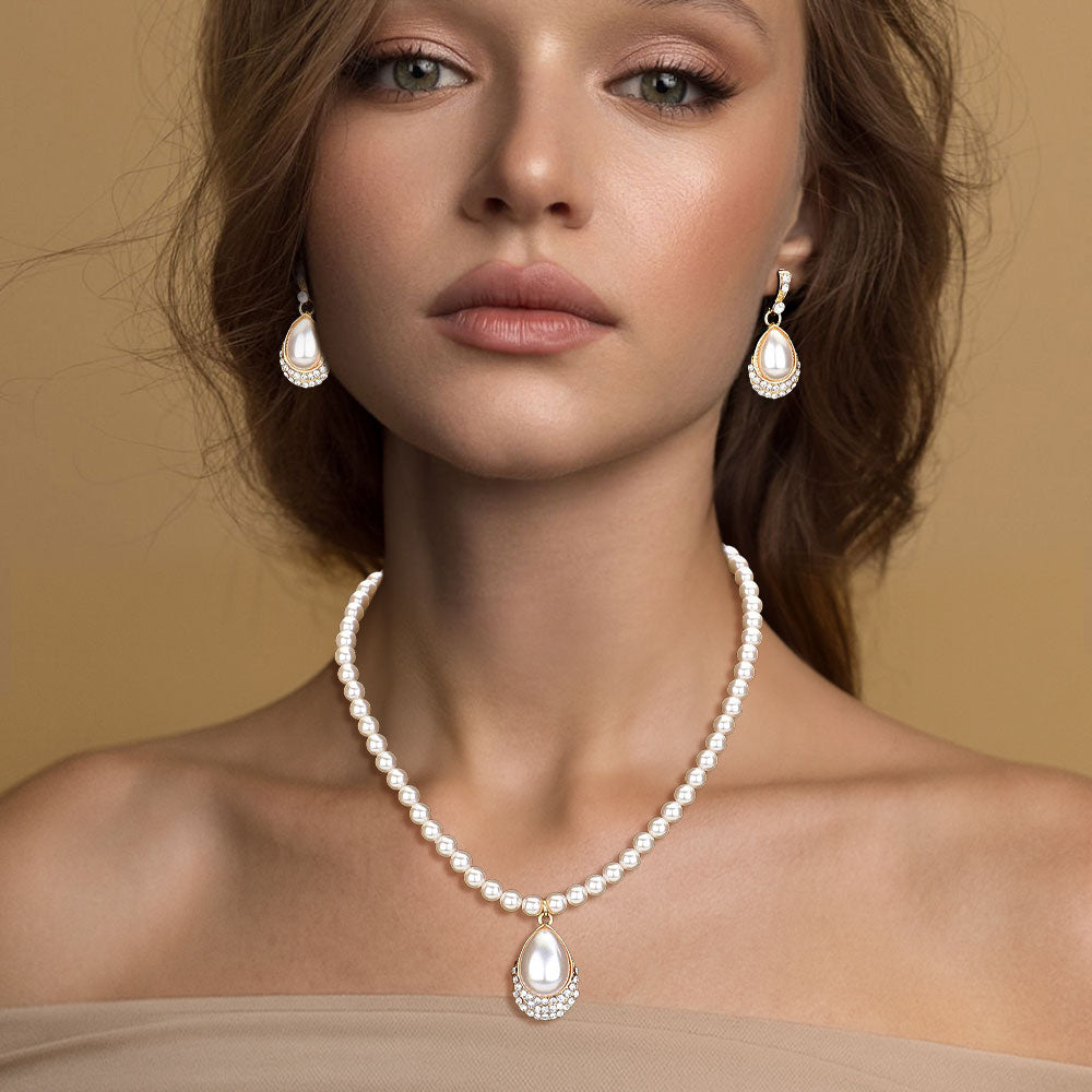 Teardrop Pendant Pearl Strand Necklace