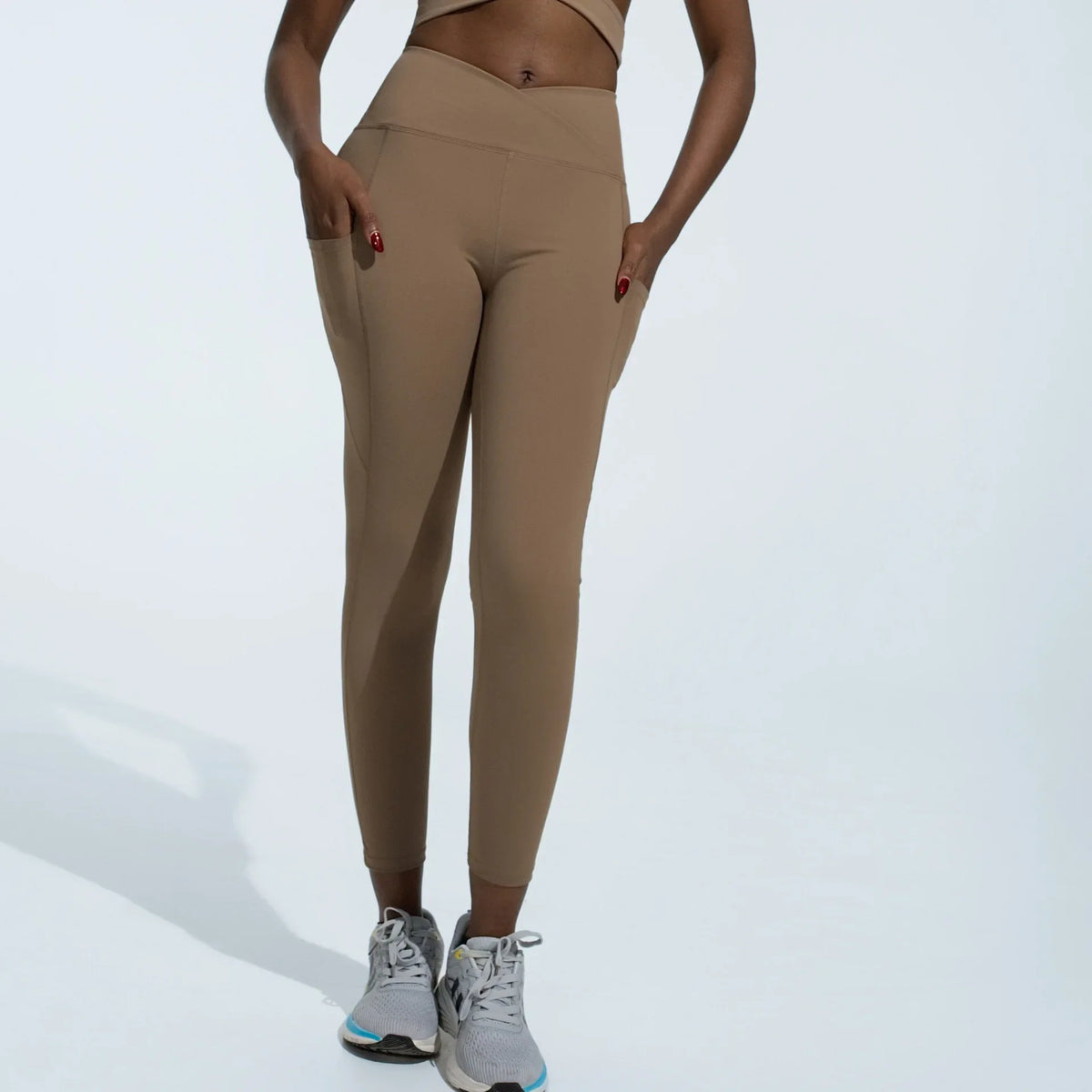 FUBEIKE Women’s Padded Yoga Bralette Top