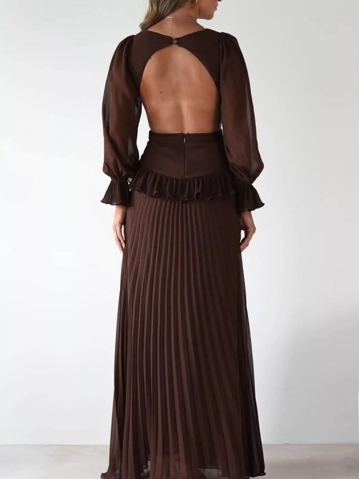 Backless Pleated Long Sleeve Maxi Dress