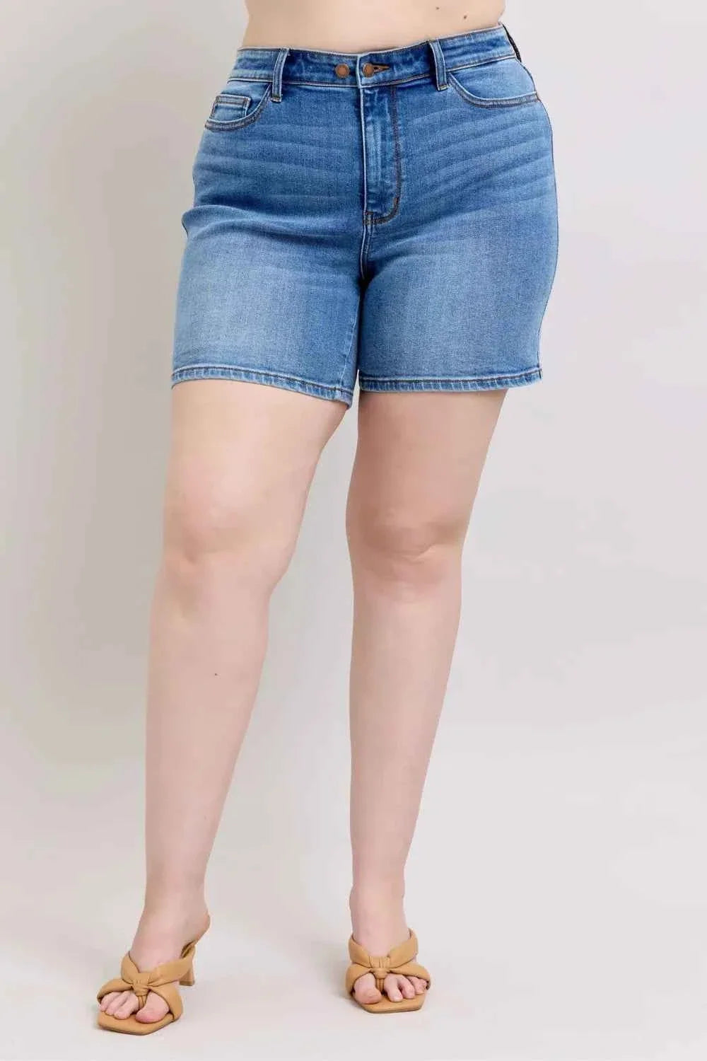 Medium Wash 2 Button Denim Shorts with Pockets – Plus Size
