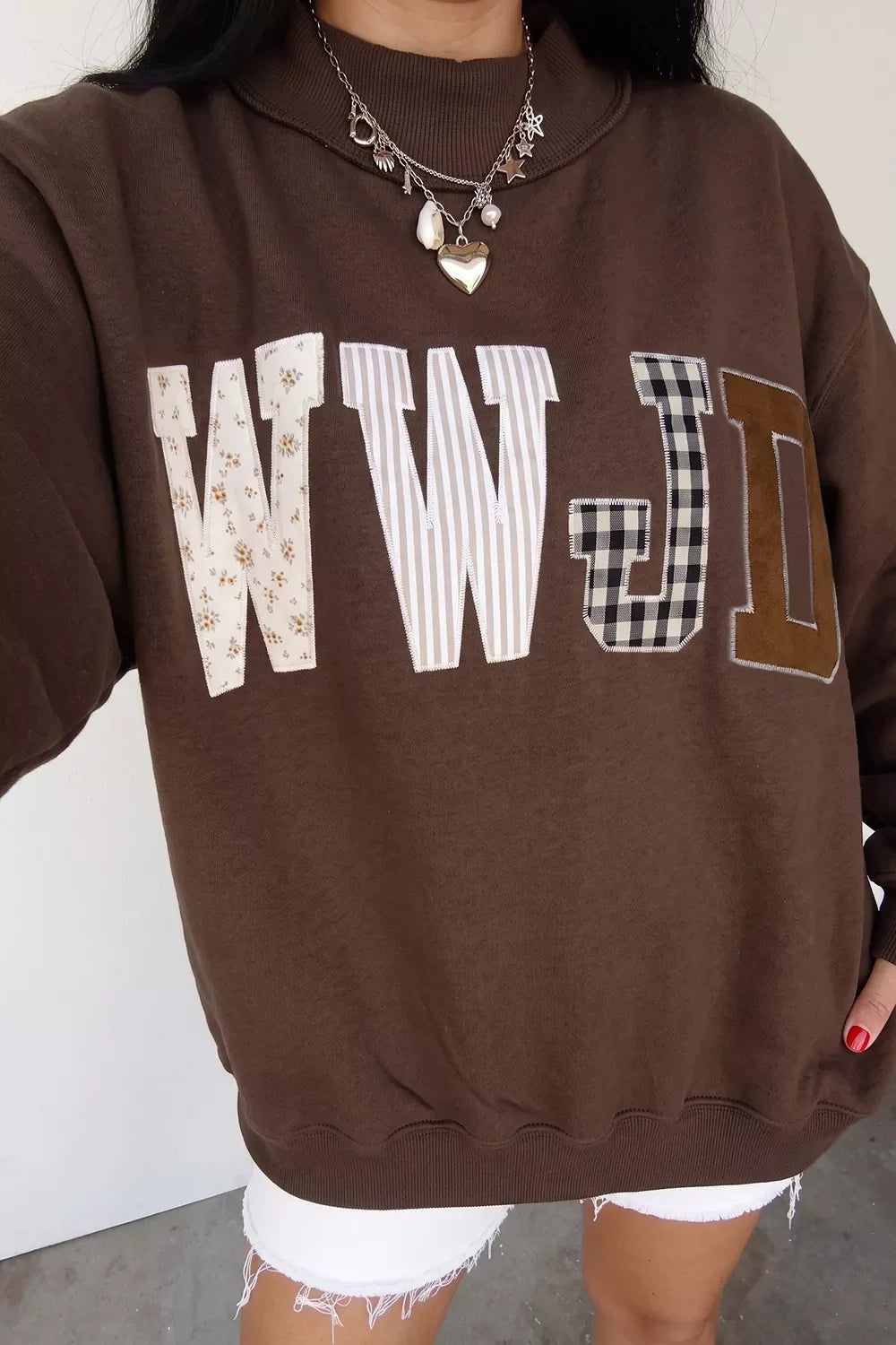 WWJD Mixed Pattern Embroidered Patch Graphic Mock Neck Sweatshirt