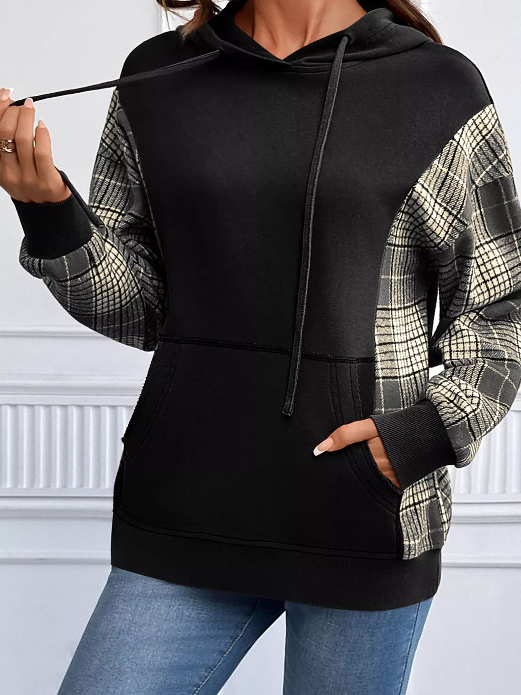 Plaid Sleeve Drawstring Pocket Hoodie