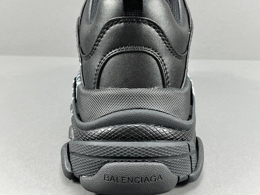 BALENCIAGA TRIPLE S SNEAKER