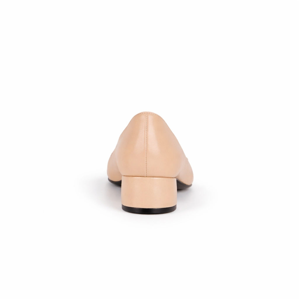 Berta Nude with Black Tip